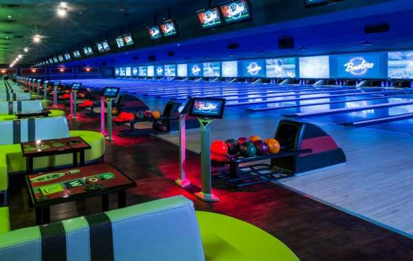 Strike It Big at the Premier LA Bowling Alley – Xlanes LA!