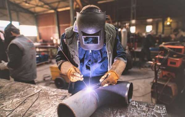 Challenges and Solutions in Heavy Steel Fabrication