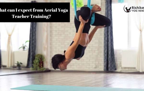 What can I expect from Aerial Yoga Teacher Training?