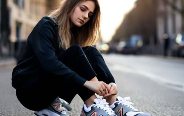 Top 10 Best Sneakers for Street Style Enthusiasts