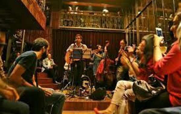 Experience Live Singing at The Piano Man Café in Delhi