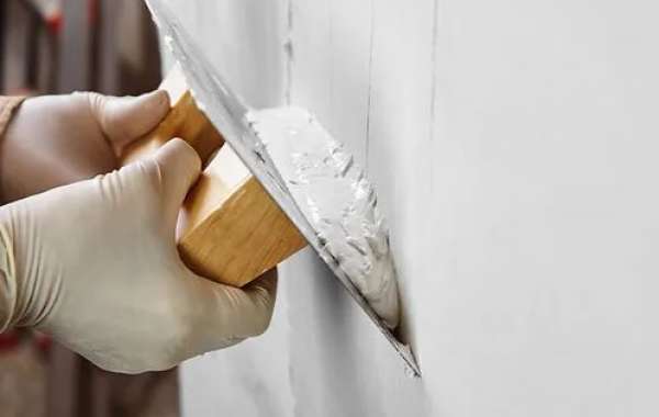 Why You Should Choose a Skilled Plastering Contractor for Your Renovation