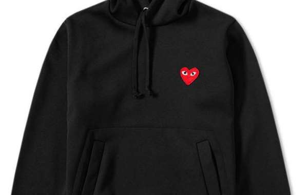 The CDG Hoodie: A Blend of Streetwear and High Fashion