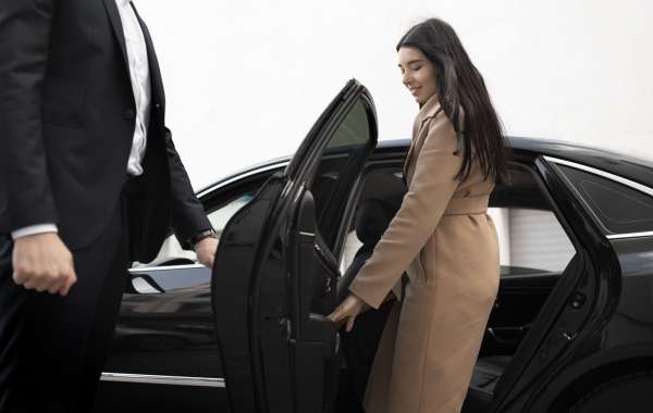 Luxurious Chauffeur Service from Heathrow to London - Heathrow Carrier