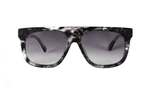 Why Tortoiseshell Grey Sunglasses Is the Hottest Eyewear Trend of the Season