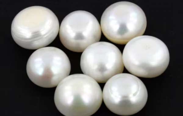 Smiling Style: The Charm of Pearls