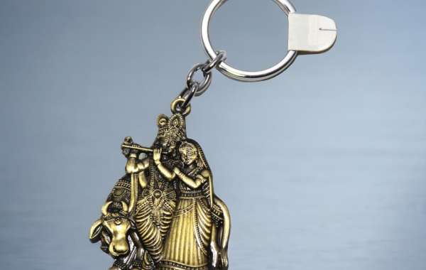 Best Places in India to Buy Radha Krishna Keychains: A Travel Guide