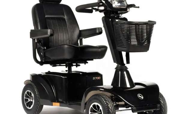 Fortress S700 4-Wheel Mobility Scooter – Ultimate Outdoor Mobility Solution | Scooters Direct