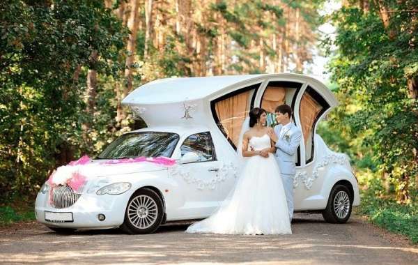 What to Expect from Your Wedding Limo Service