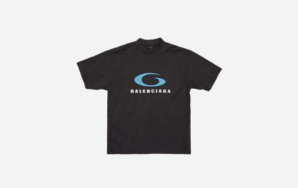 Balenciaga: The Luxury Brand Redefining Fashion Trends
