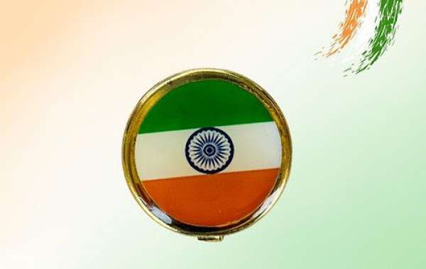 Patriotic Accessories: Republic Day Badges and Flag Brooches