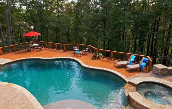 Create a Stylish Outdoor Space with Shadow Box Fence Design