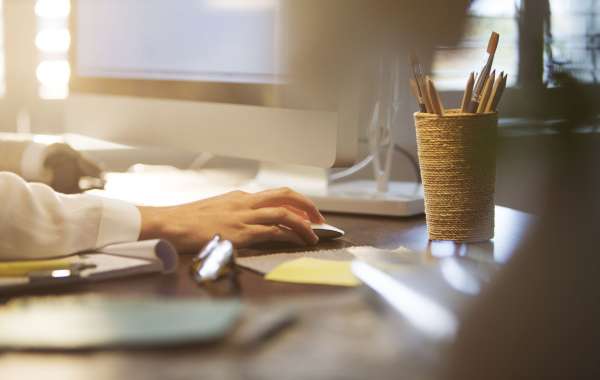 Seeking a Proficient Divorce Lawyer: What to Consider