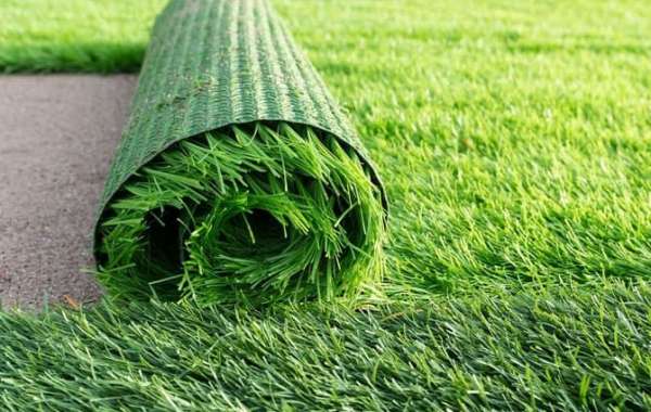 Choosing the Best Artificial Grass Carpets in Dubai: A Personal Journey