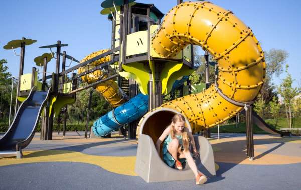 Exploring Water Playground Equipment: A Guide to Creating Fun and Safe Splash Spaces