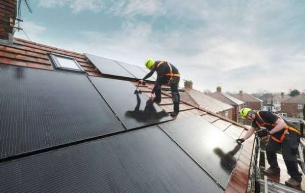 Portable Solar Panels: The Power Move for Budget-Savvy Families