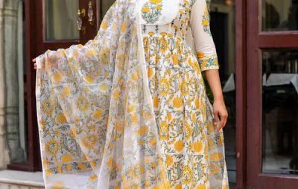 Wedding Guest Ready: Elegant Suit Sets for Women