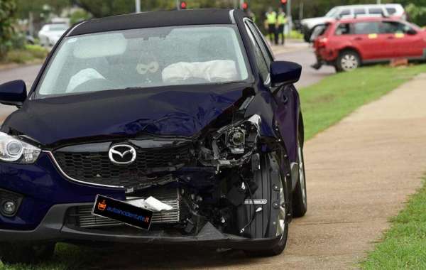 Cosa sapere prima di vendere la tua Auto Sinistrate a Bologna