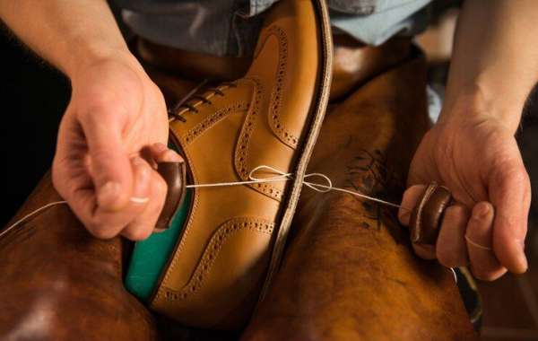 Master the Craft: Unlock the Secrets of Shoemaking with a Footwear Making Course and Learn How to Make Shoes