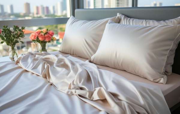 The Luxury and Benefits of Silk Bedding and Hair Care Accessories