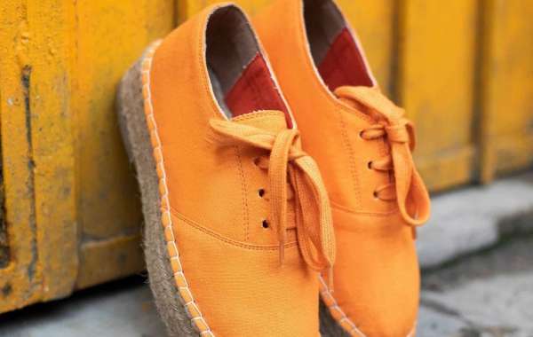 Discover Must-Have Travel Shoes for Women at Pari Pari Life
