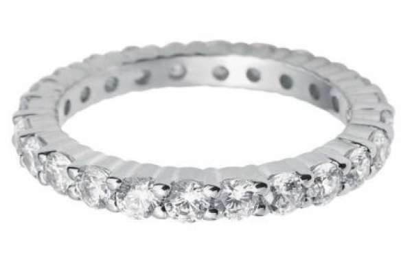 Shop Bespoke Engagement Rings Online in the UK with A Star Diamonds