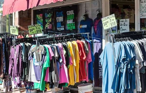 Redefining Streetwear in Paradise: Cookies Clothing Co and Hawaii Boutique Trends