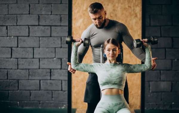 How a Personal Trainer in Kingston Can Transform Your Routine
